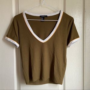✨3/$15✨forever21 v-neck shirt